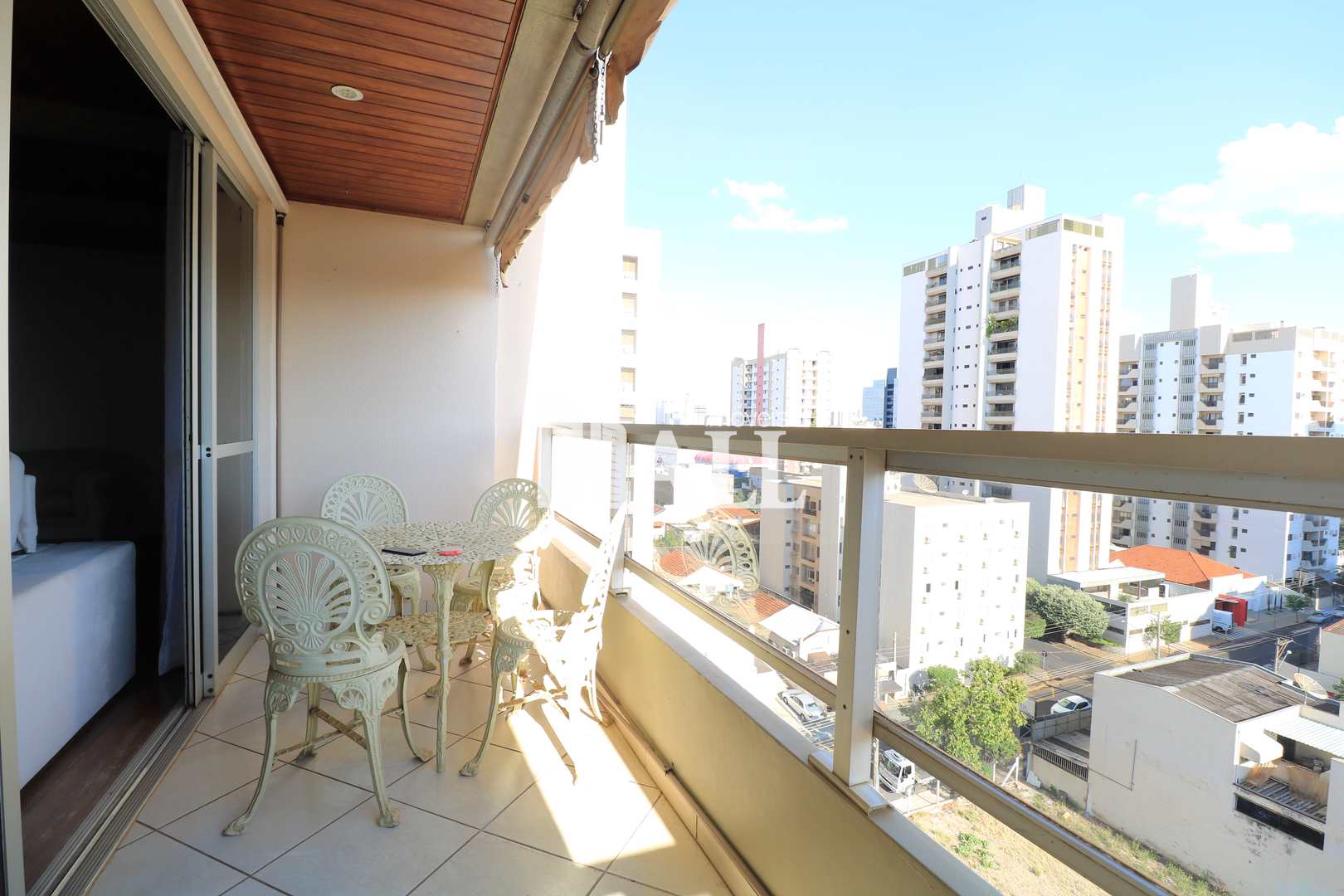 Apartamento à venda com 3 quartos, 190m² - Foto 17