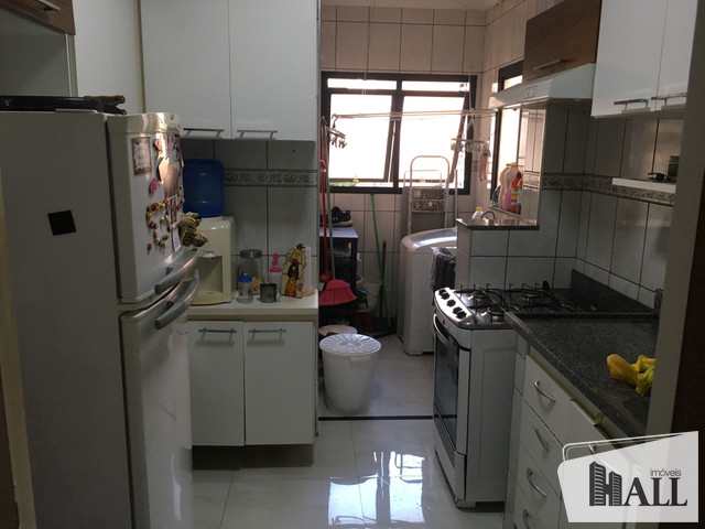 Apartamento à venda com 3 quartos, 74m² - Foto 4