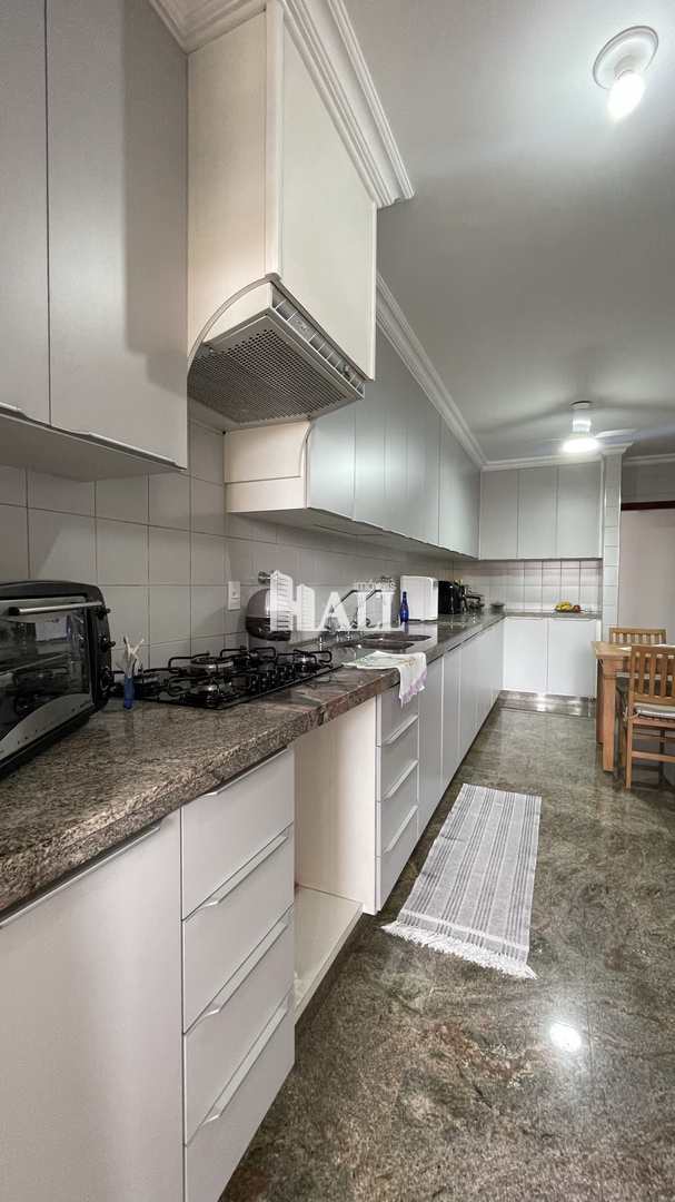 Apartamento à venda com 3 quartos, 167m² - Foto 9