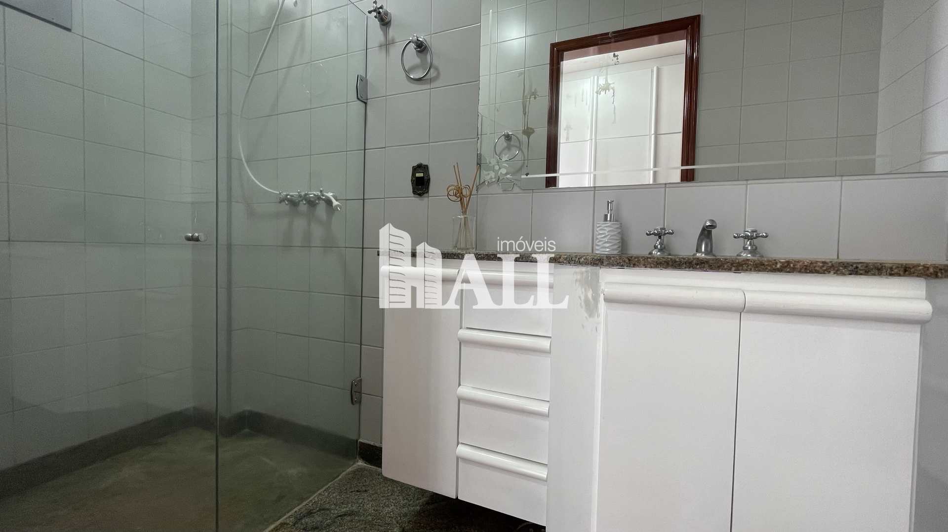 Apartamento à venda com 3 quartos, 167m² - Foto 1