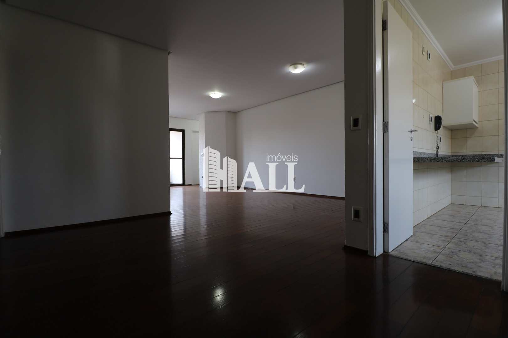 Apartamento à venda com 3 quartos, 150m² - Foto 4