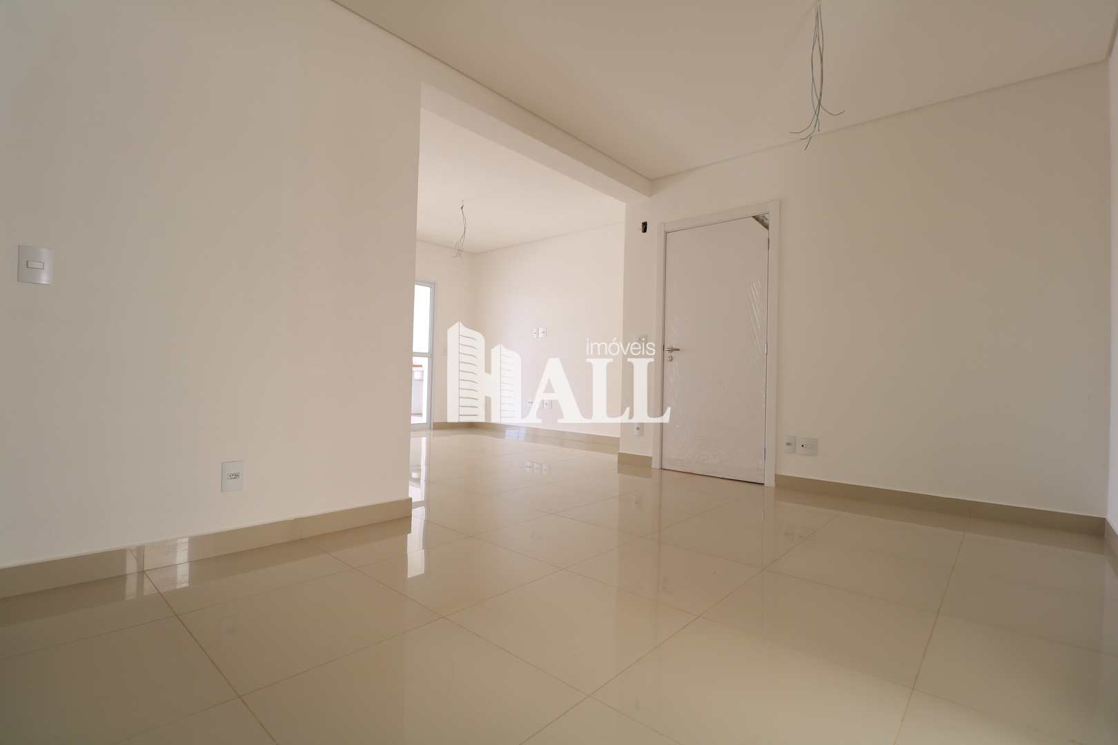 Apartamento à venda com 3 quartos, 132m² - Foto 1