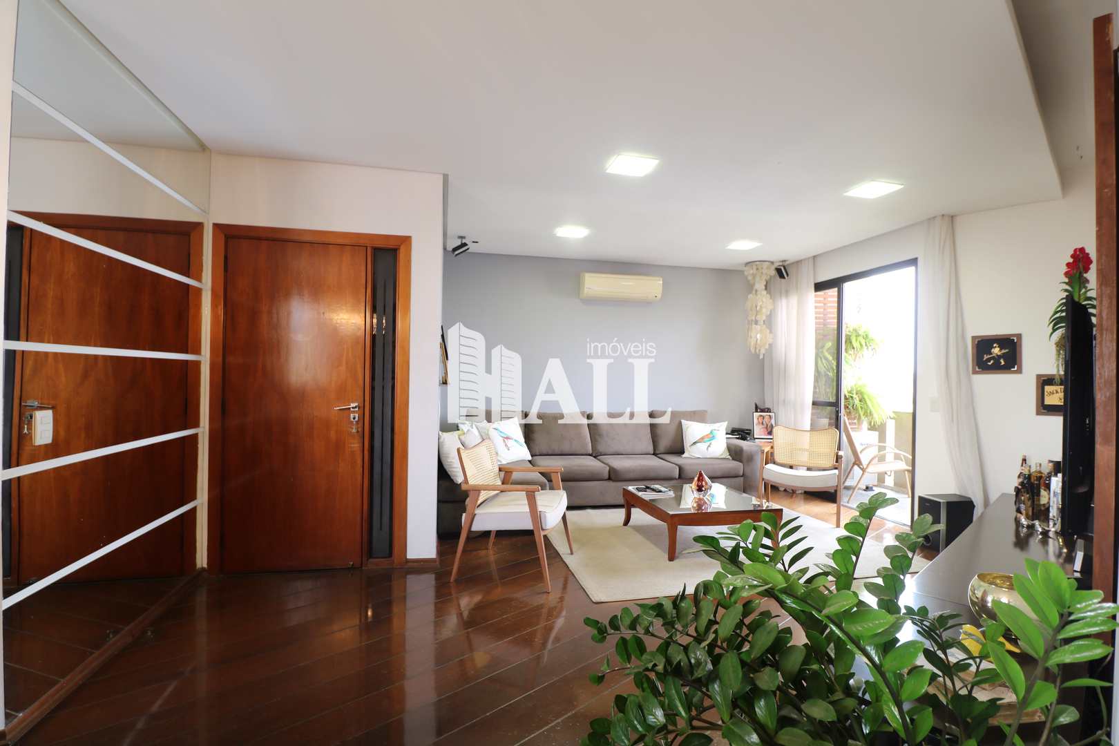 Apartamento à venda com 3 quartos, 178m² - Foto 4