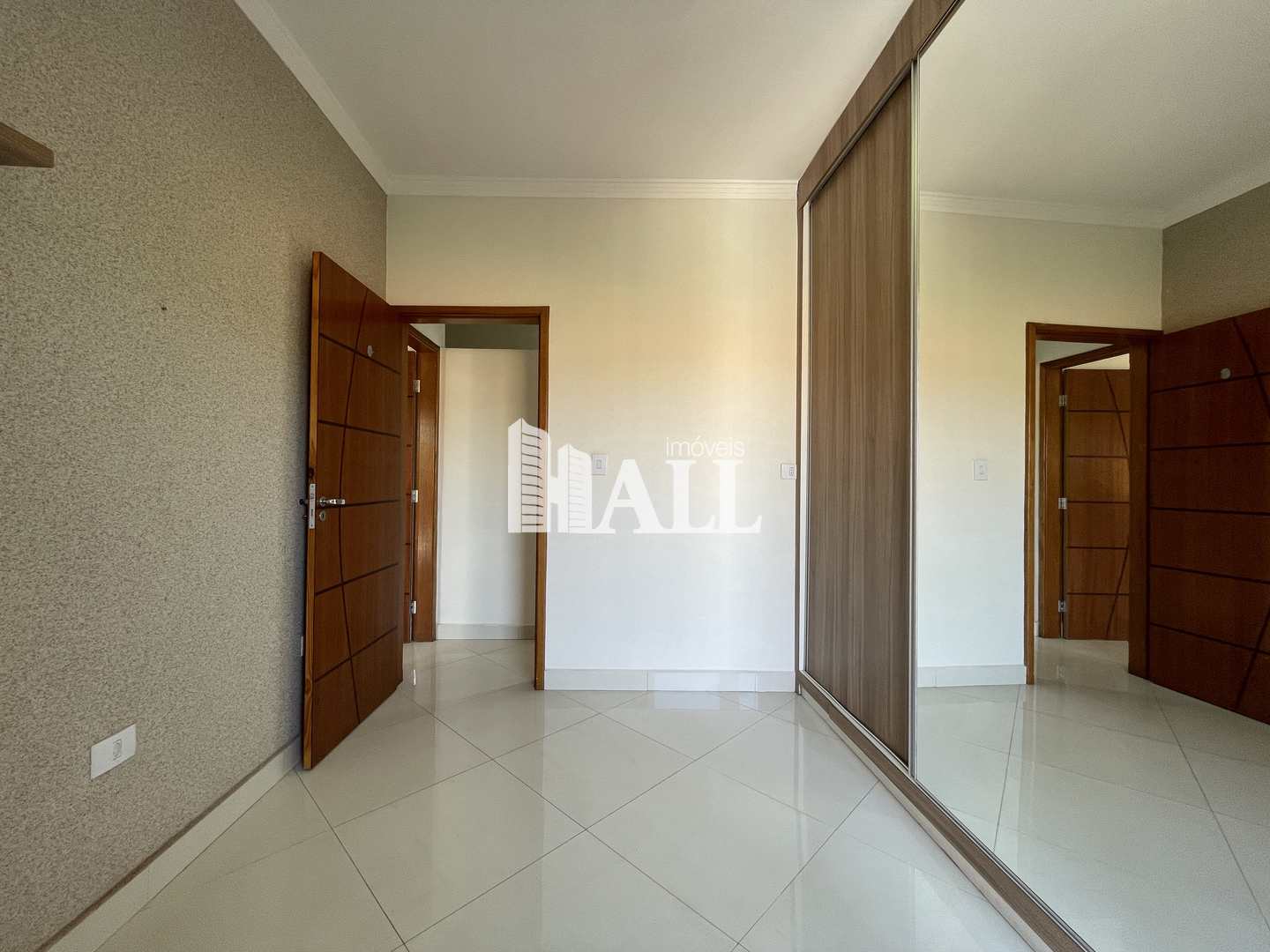 Casa à venda com 4 quartos, 200m² - Foto 14