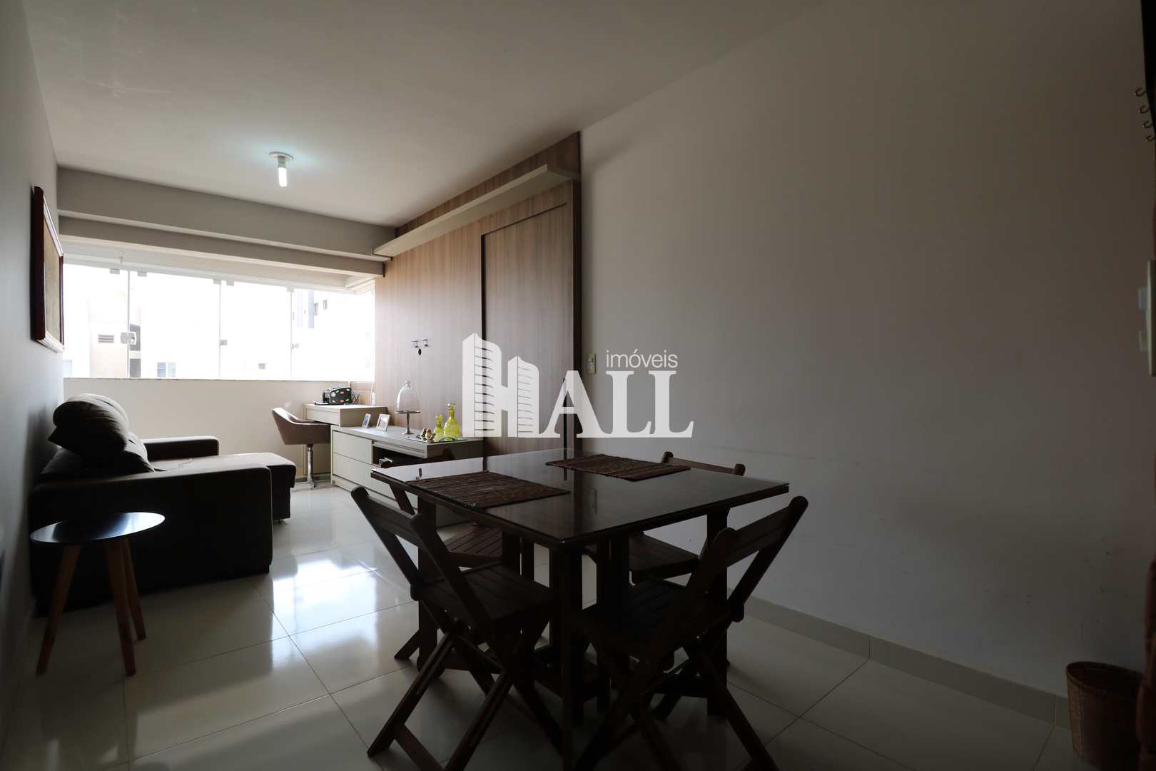Apartamento à venda com 1 quarto, 50m² - Foto 2