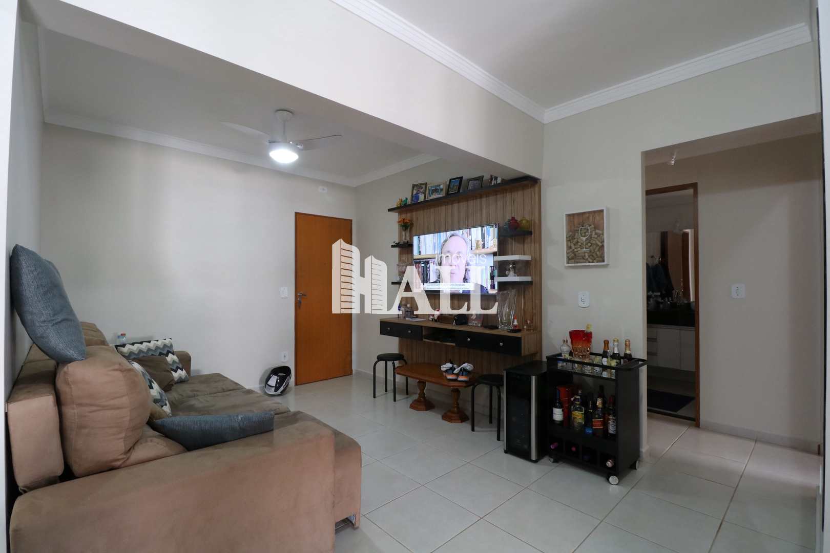 Apartamento à venda com 2 quartos, 70m² - Foto 1