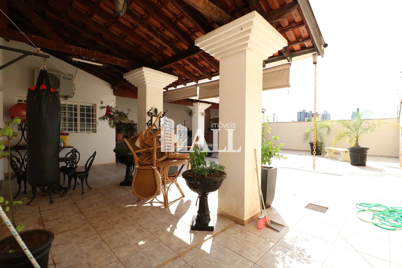 Casa à venda com 2 quartos, 180m² - Foto 23