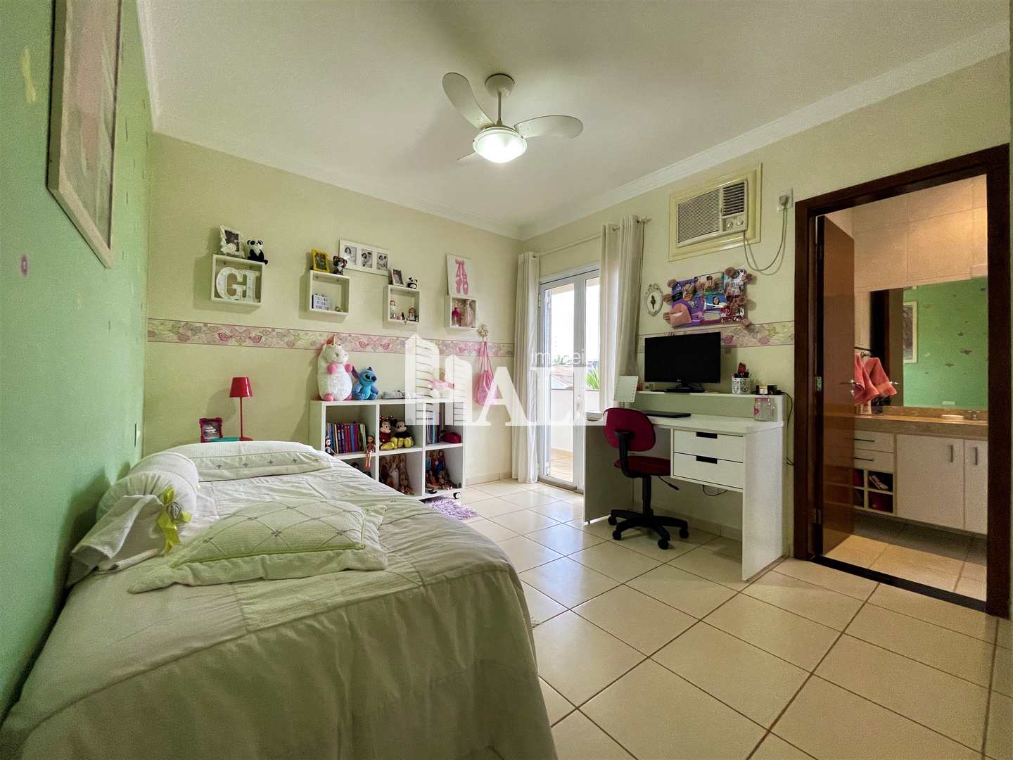 Casa de Condomínio à venda com 3 quartos, 353m² - Foto 13