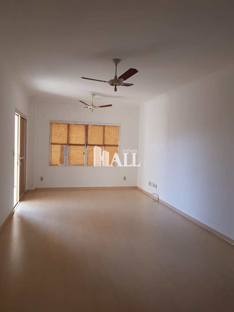 Apartamento à venda com 3 quartos, 144m² - Foto 1