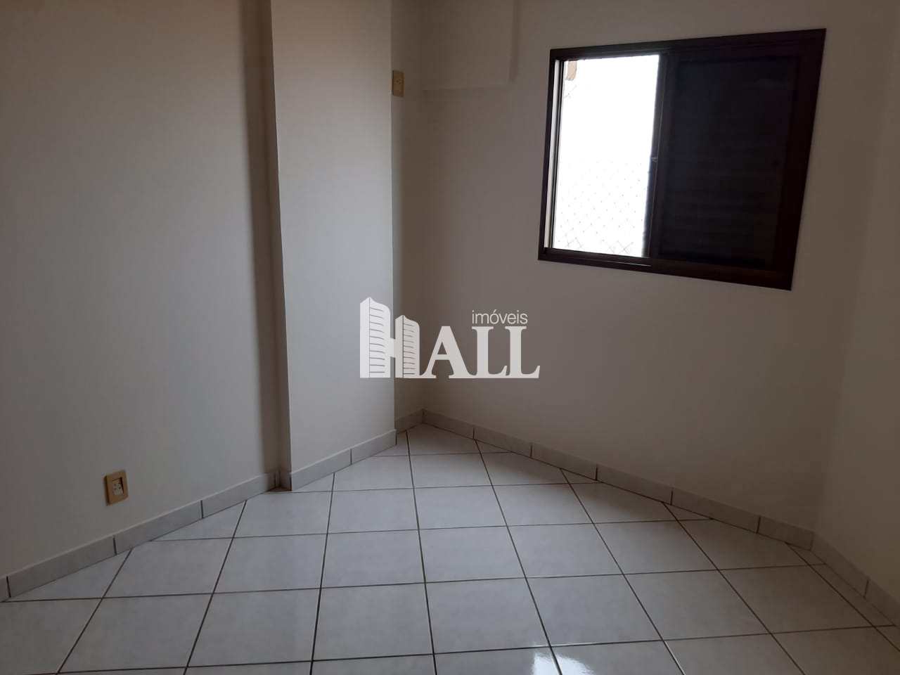 Apartamento à venda com 2 quartos, 70m² - Foto 13