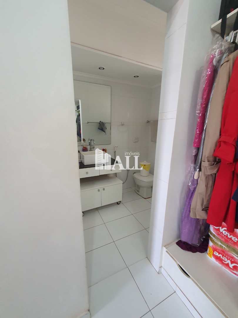 Apartamento à venda com 3 quartos, 150m² - Foto 3