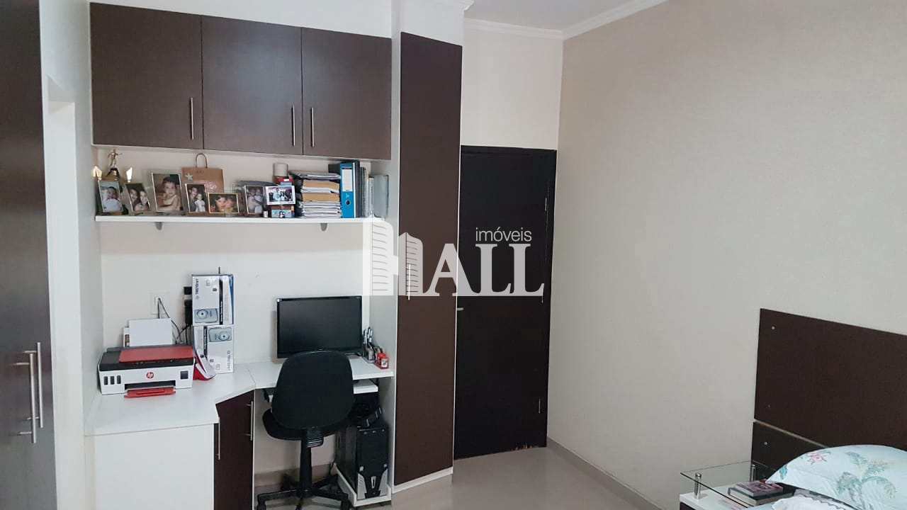 Casa à venda com 3 quartos, 142m² - Foto 2