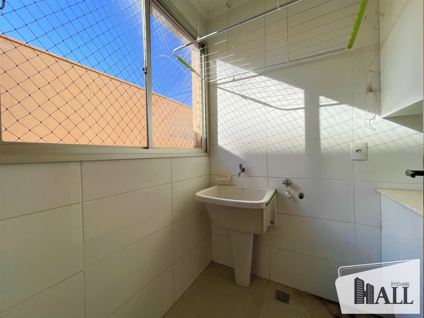 Apartamento à venda com 3 quartos, 80m² - Foto 3