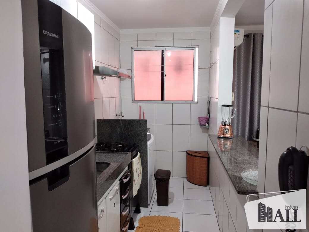 Apartamento à venda com 2 quartos, 43m² - Foto 3