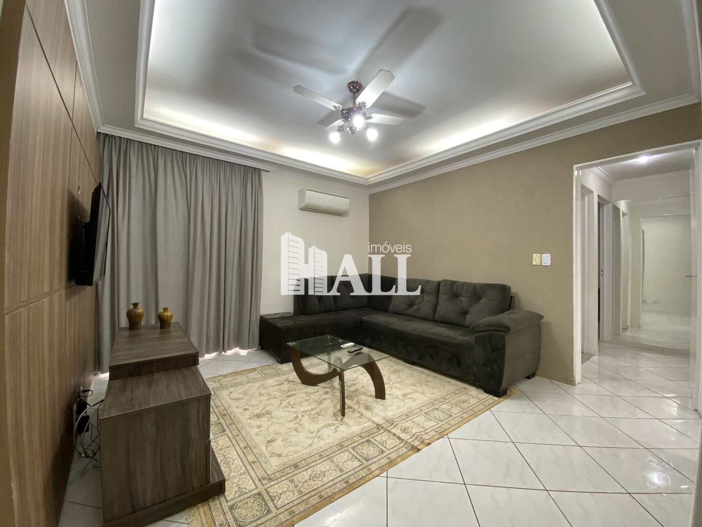 Apartamento à venda com 2 quartos, 70m² - Foto 1