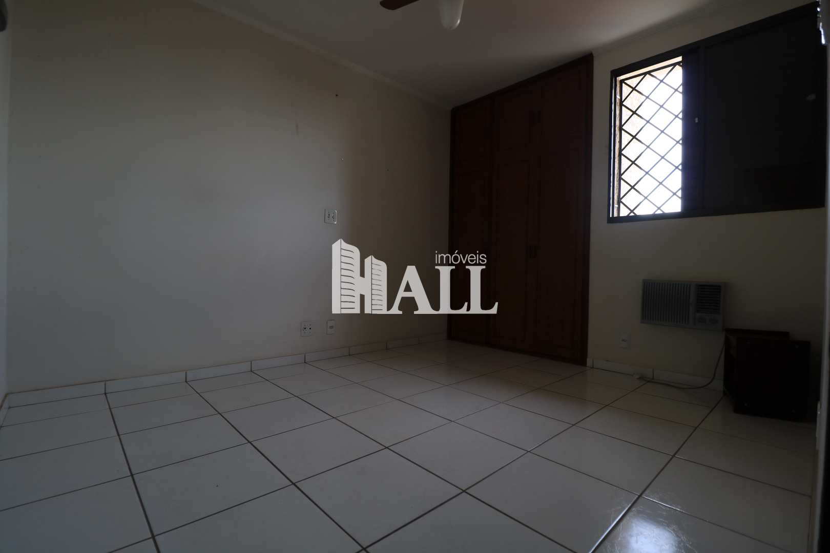 Apartamento à venda com 2 quartos, 65m² - Foto 4