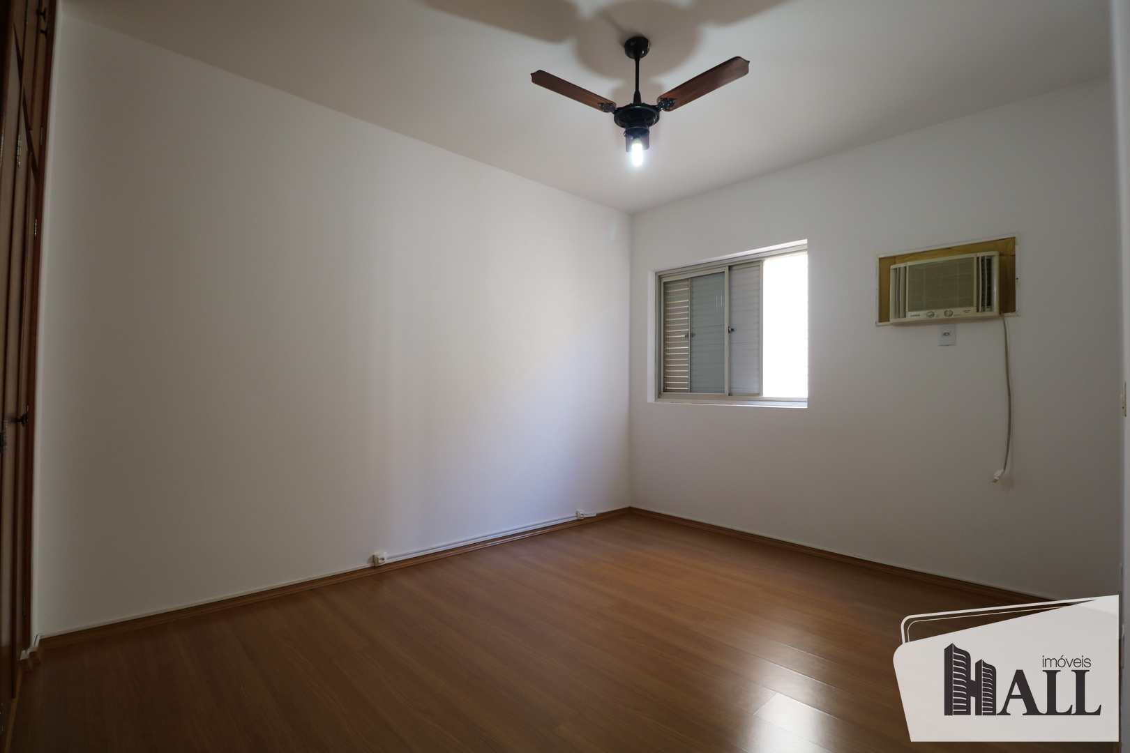 Apartamento à venda com 3 quartos, 157m² - Foto 9