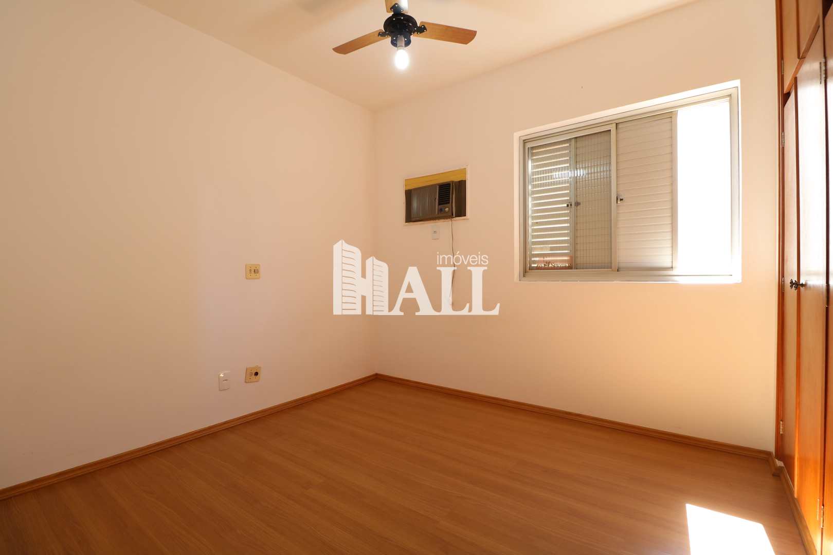 Apartamento à venda com 3 quartos, 157m² - Foto 12