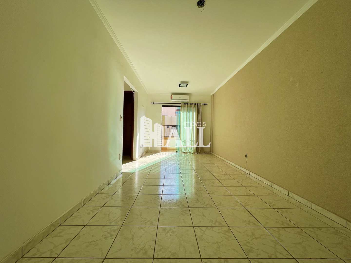 Apartamento à venda com 2 quartos, 61m² - Foto 1