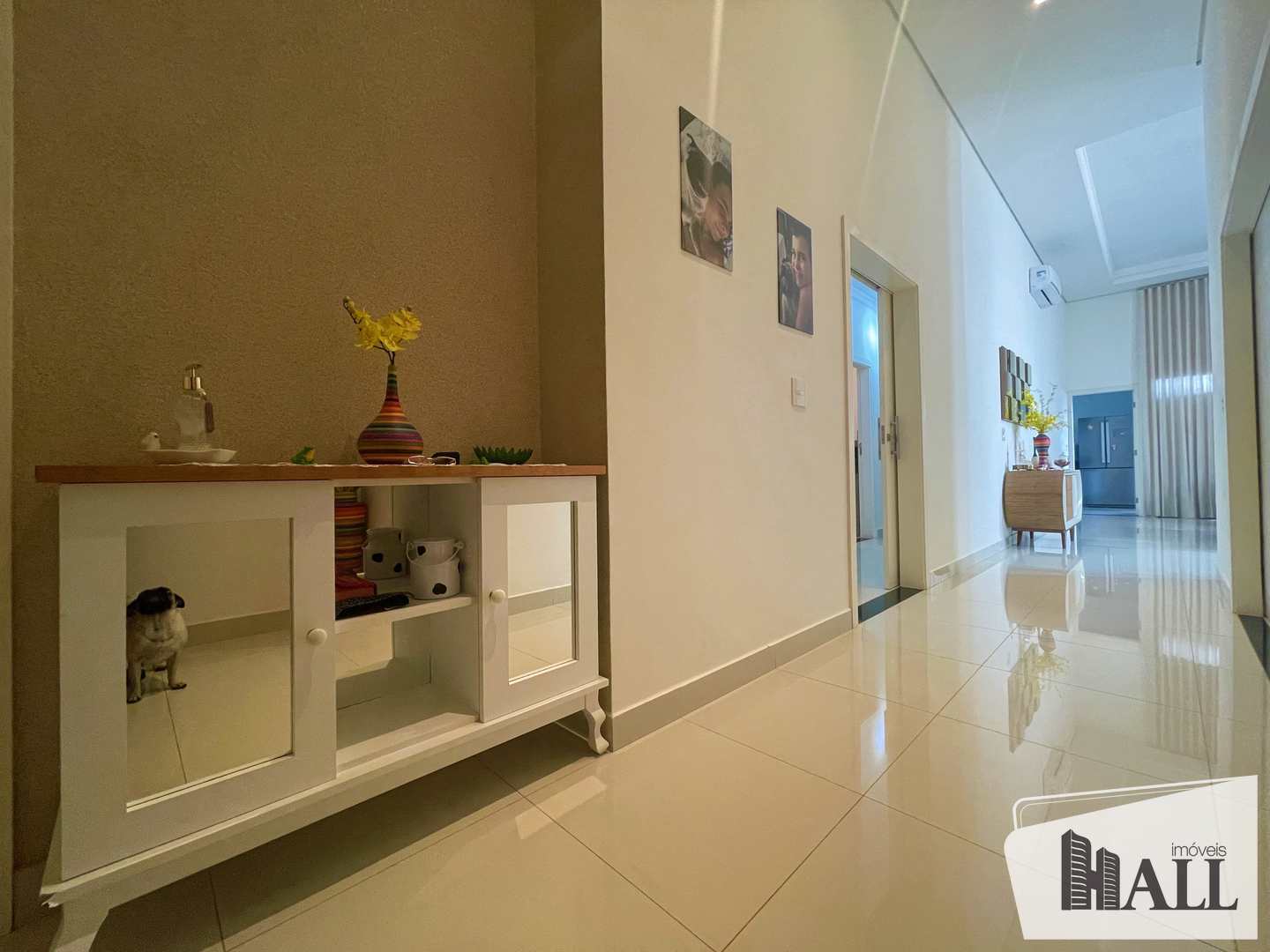 Casa de Condomínio à venda com 3 quartos, 240m² - Foto 2