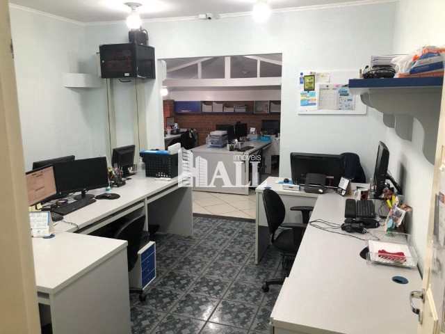 Sobrado à venda com 3 quartos, 200m² - Foto 2