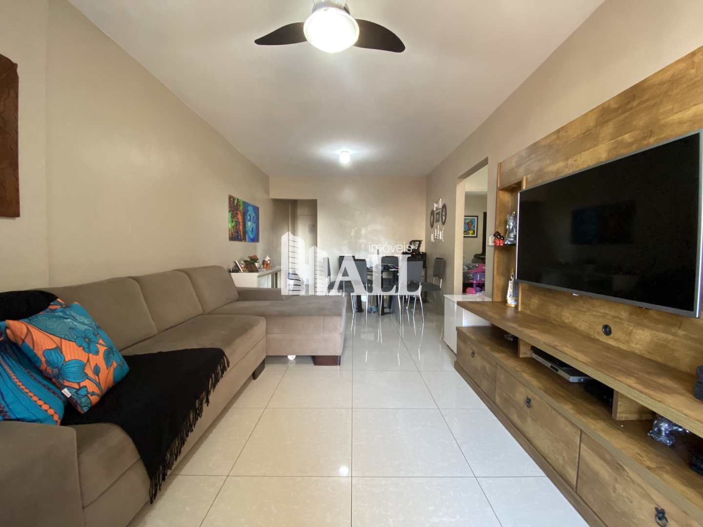 Apartamento à venda com 3 quartos, 110m² - Foto 1