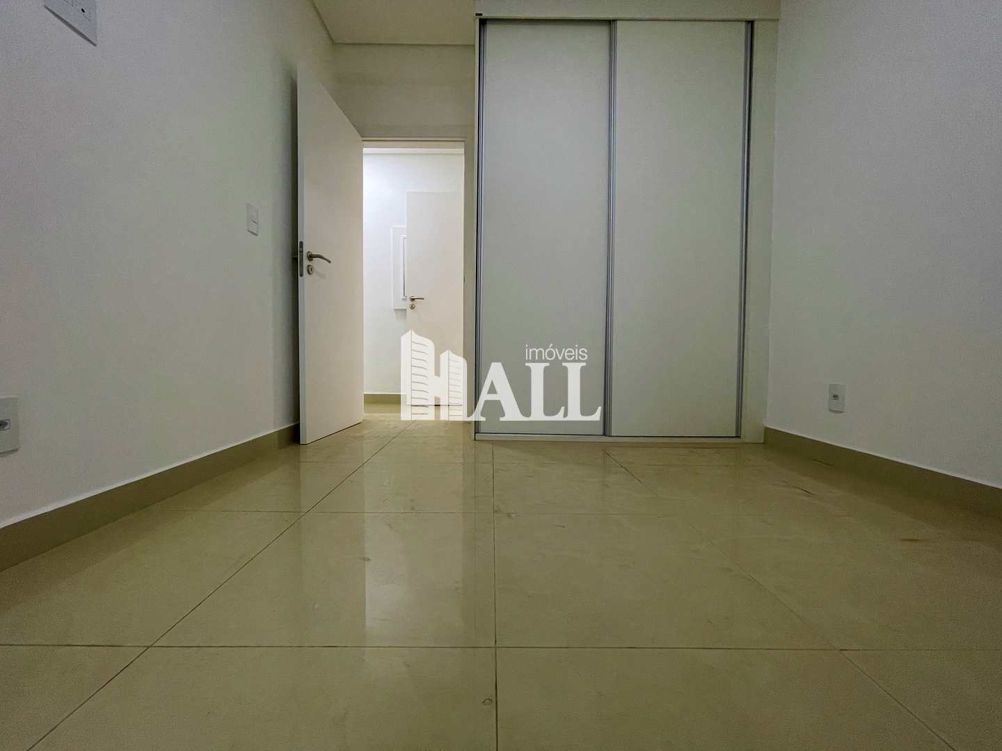 Apartamento à venda com 3 quartos, 137m² - Foto 10