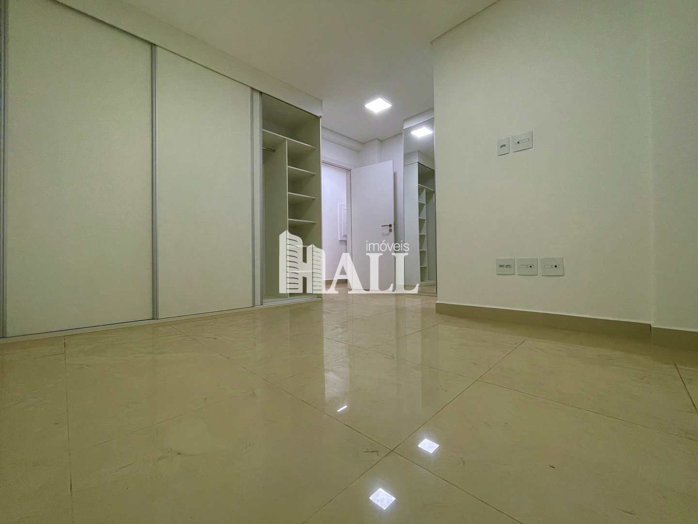 Apartamento à venda com 3 quartos, 137m² - Foto 14