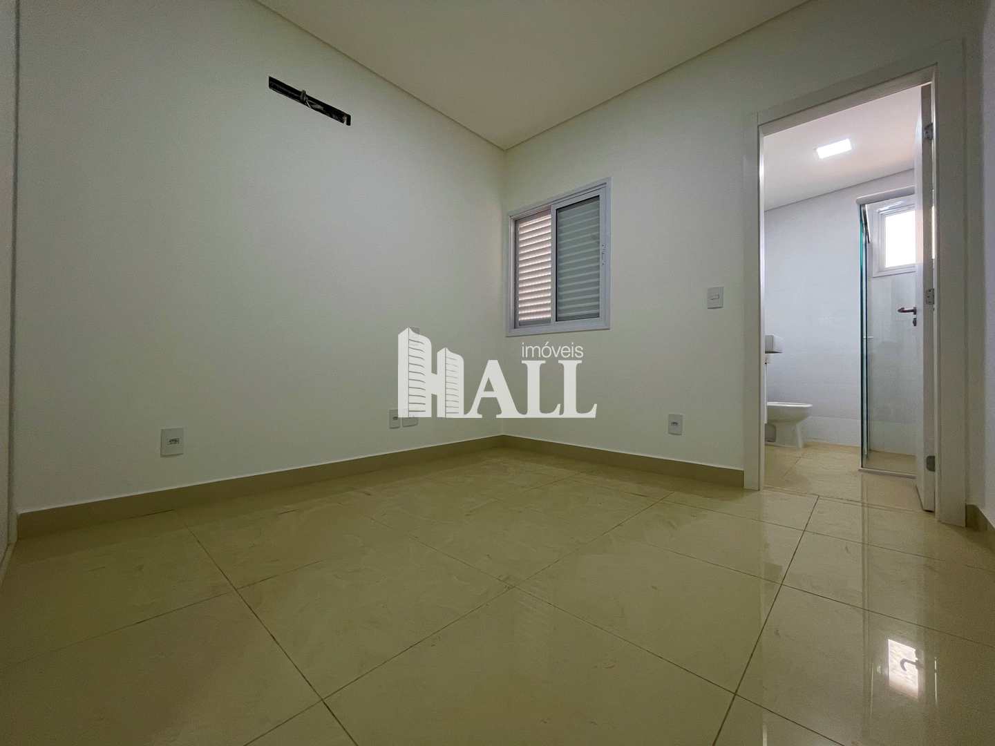 Apartamento à venda com 3 quartos, 137m² - Foto 9