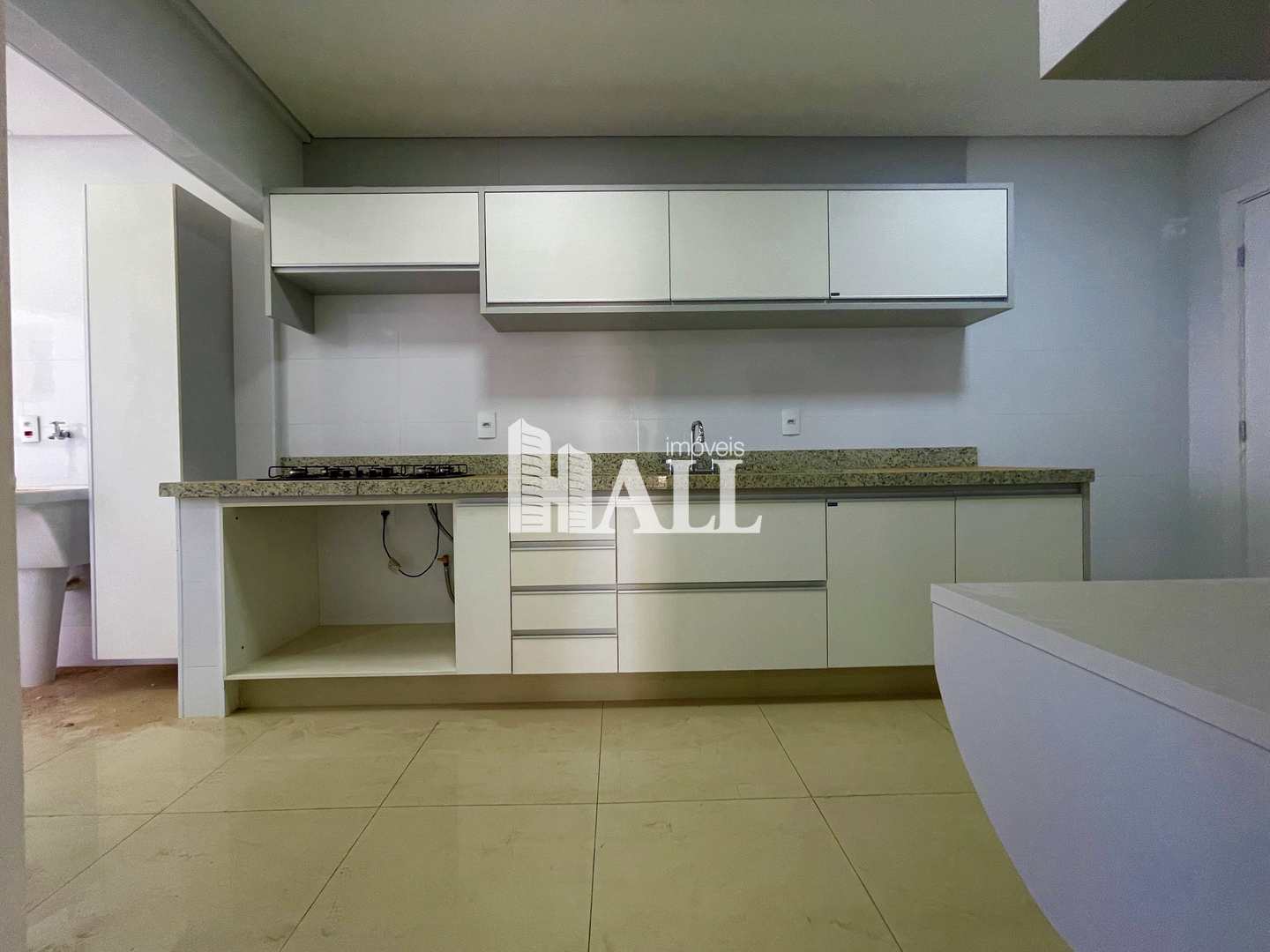 Apartamento à venda com 3 quartos, 137m² - Foto 3