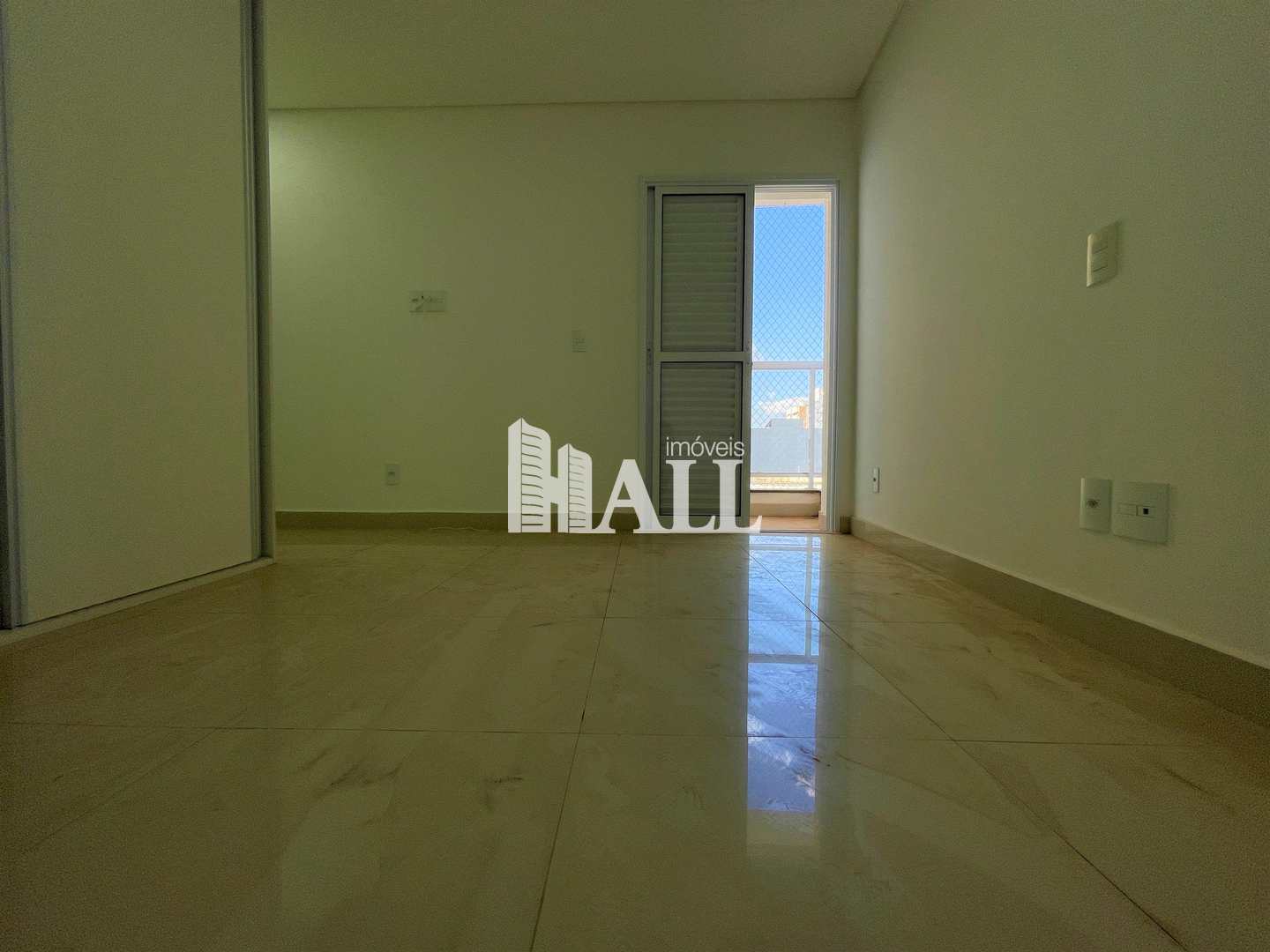 Apartamento à venda com 3 quartos, 137m² - Foto 18