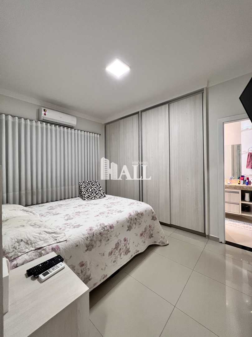 Casa à venda com 3 quartos, 277m² - Foto 14