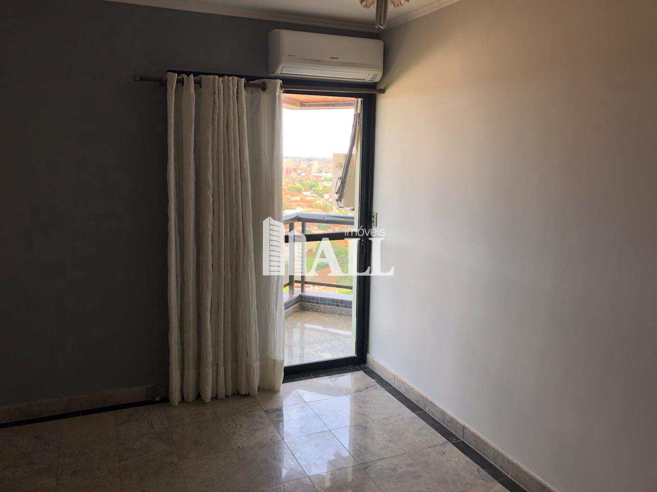 Apartamento à venda com 3 quartos, 136m² - Foto 19