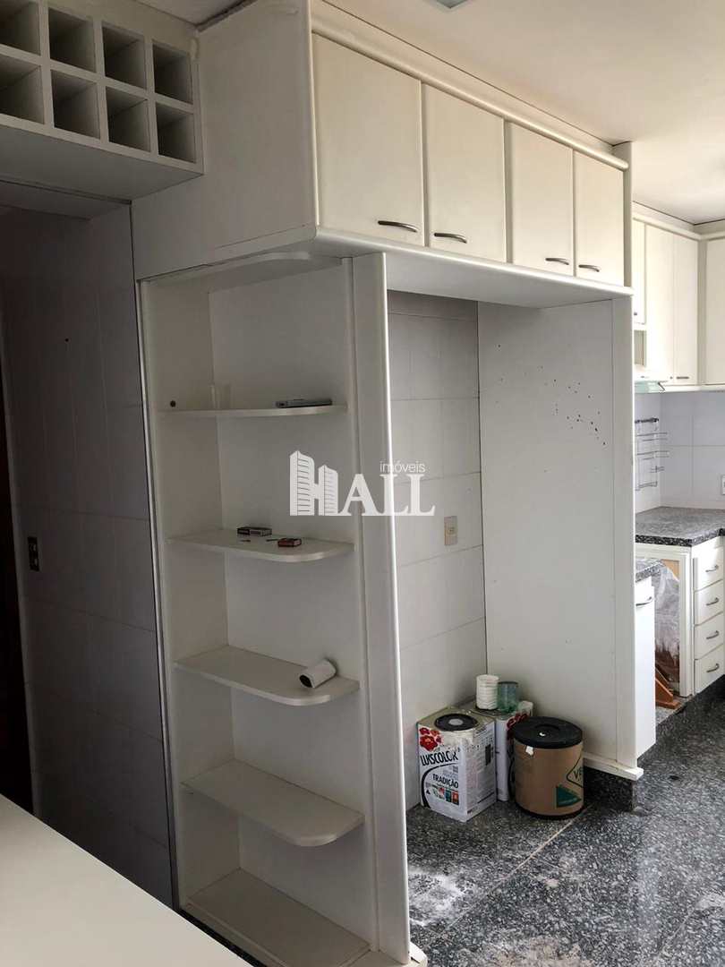 Apartamento à venda com 3 quartos, 136m² - Foto 9