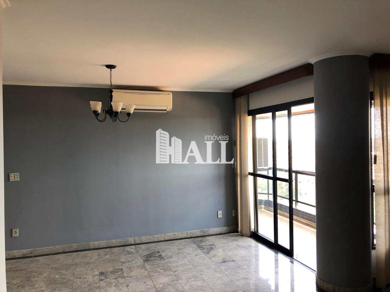 Apartamento à venda com 3 quartos, 136m² - Foto 2