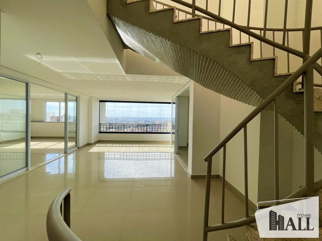 Apartamento à venda com 4 quartos, 540m² - Foto 1