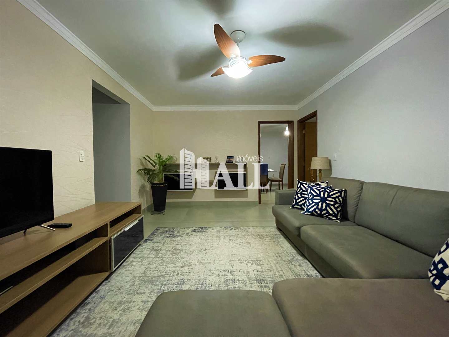 Apartamento à venda com 3 quartos, 138m² - Foto 1