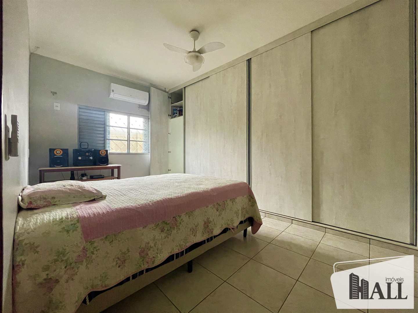 Casa à venda com 3 quartos, 200m² - Foto 7