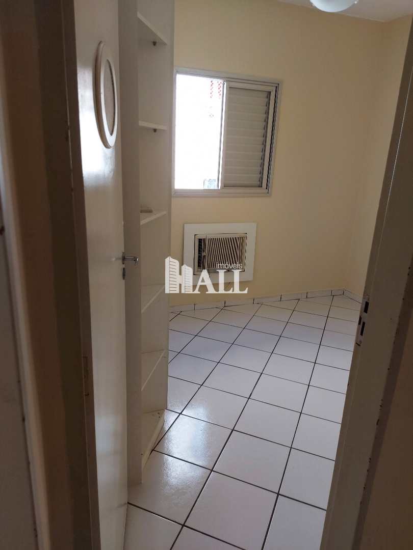 Apartamento à venda com 2 quartos, 70m² - Foto 3