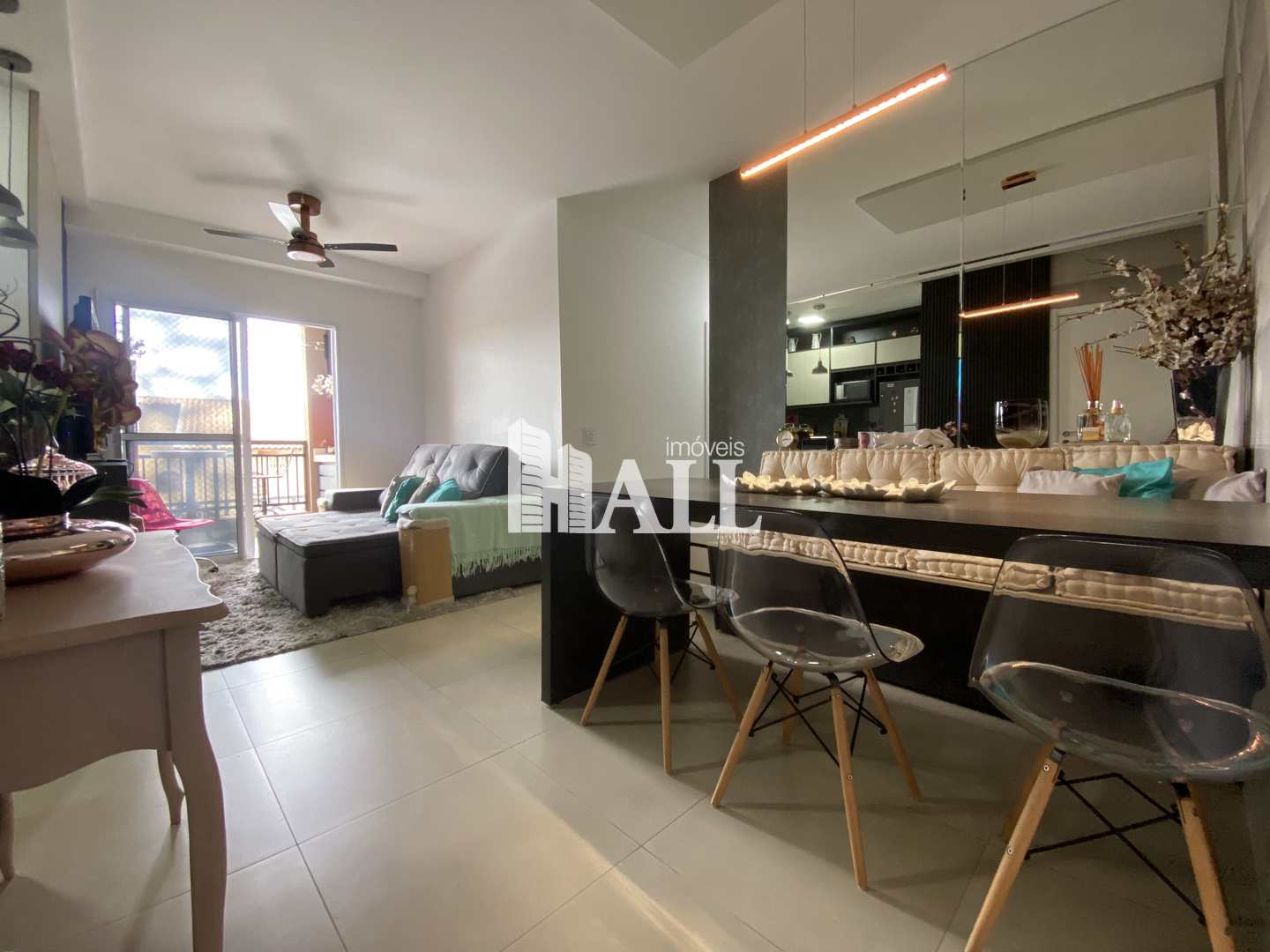 Apartamento à venda com 3 quartos, 75m² - Foto 1