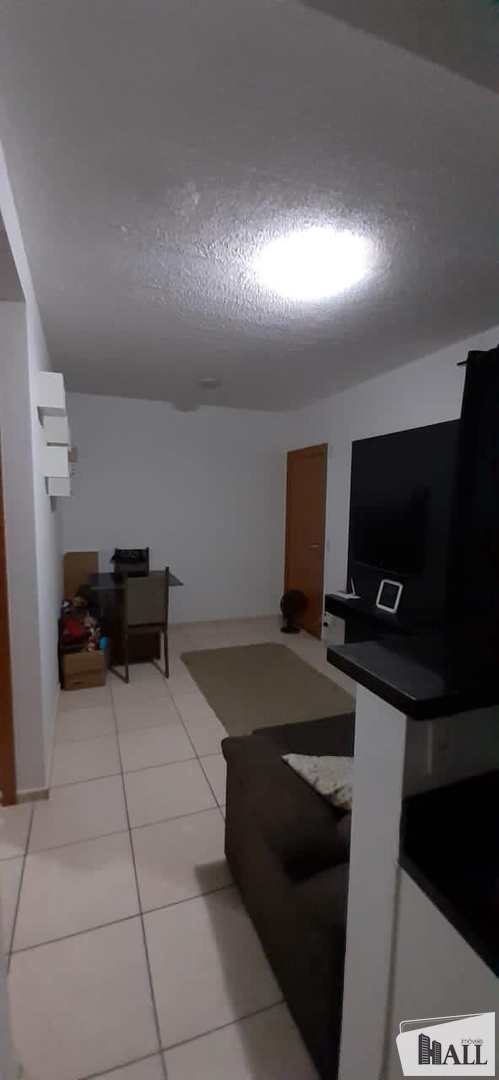 Apartamento à venda com 2 quartos, 48m² - Foto 2