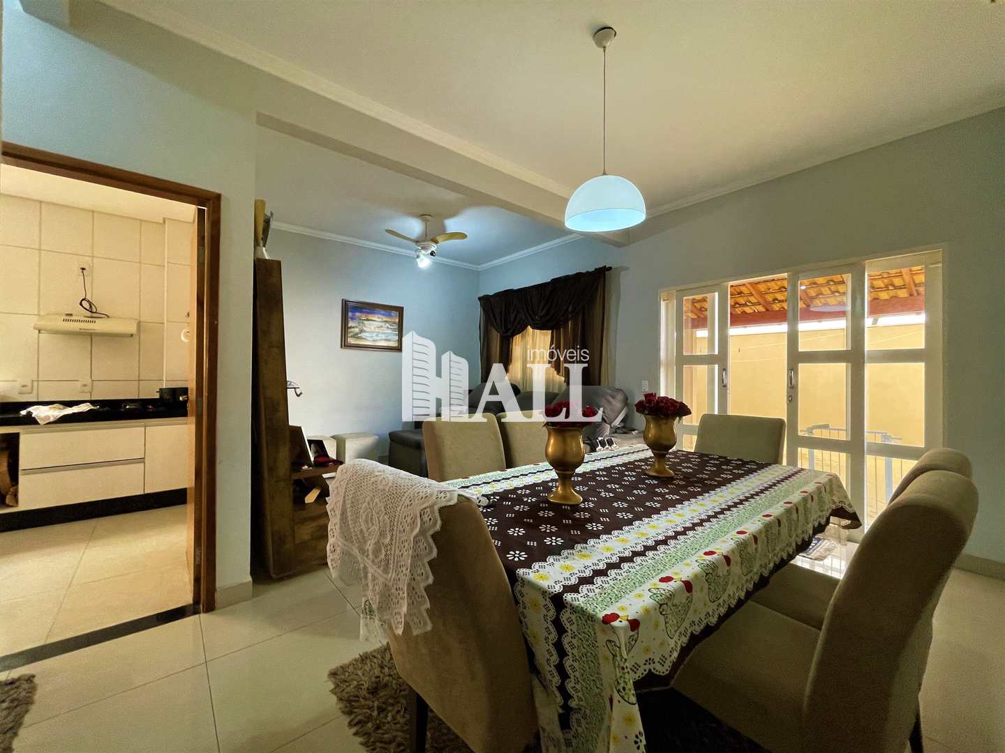 Casa de Condomínio à venda com 3 quartos, 280m² - Foto 2