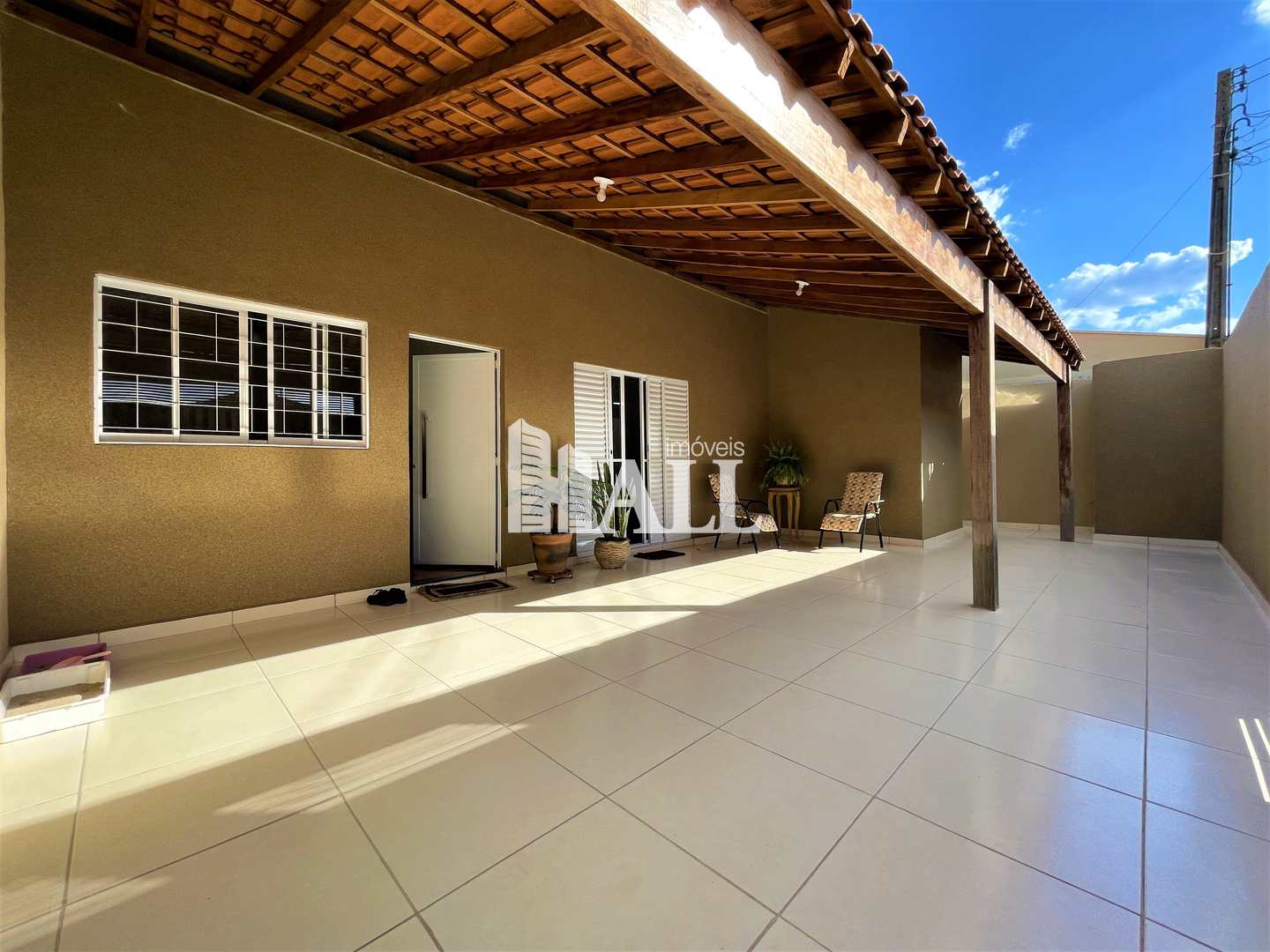 Casa à venda com 2 quartos, 275m² - Foto 2