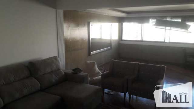 Apartamento à venda com 4 quartos, 200m² - Foto 5