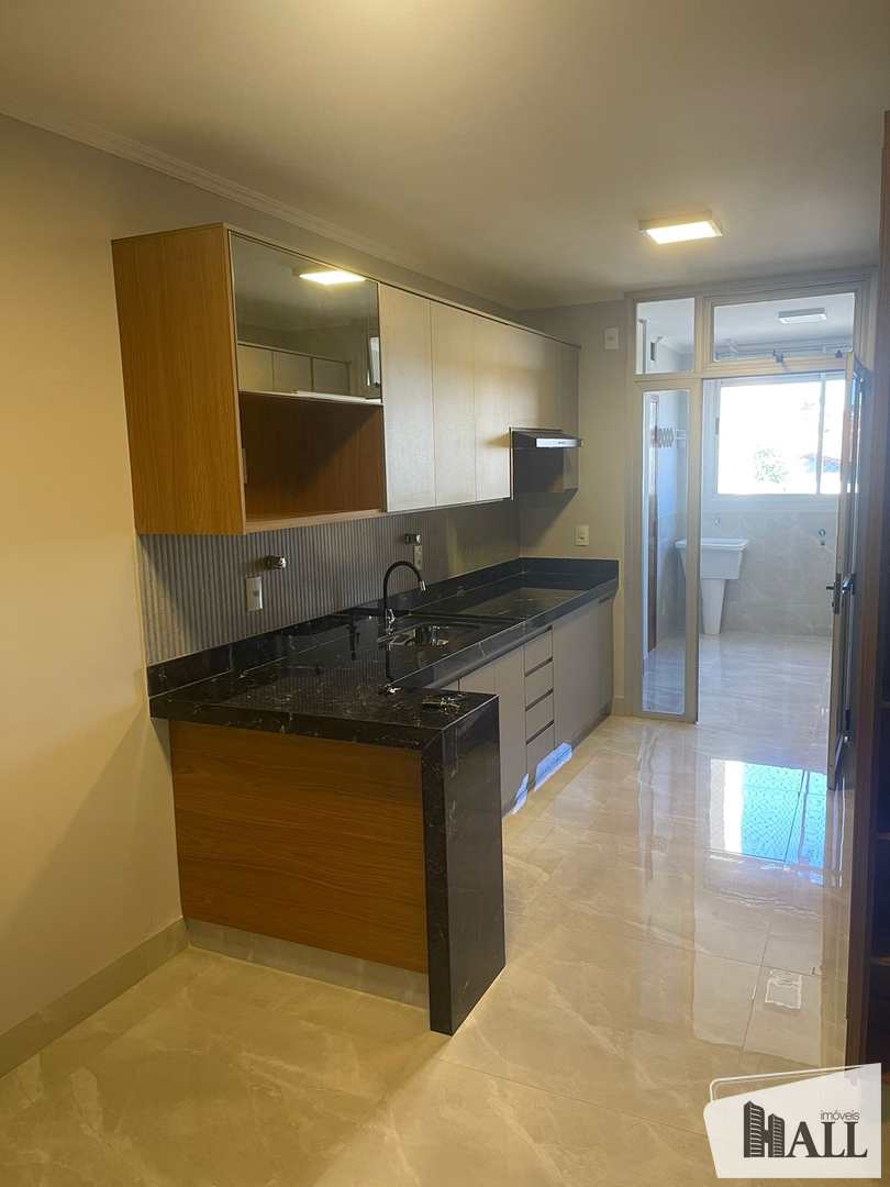 Apartamento à venda com 3 quartos, 135m² - Foto 5