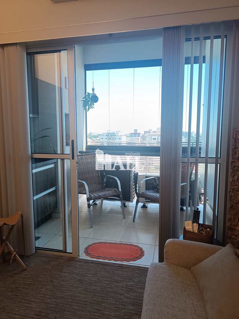 Apartamento à venda com 2 quartos, 77m² - Foto 2