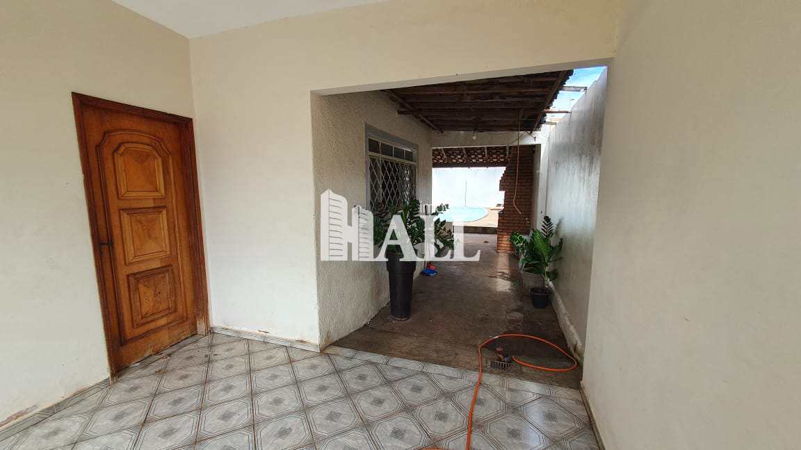 Casa à venda com 2 quartos, 100m² - Foto 2