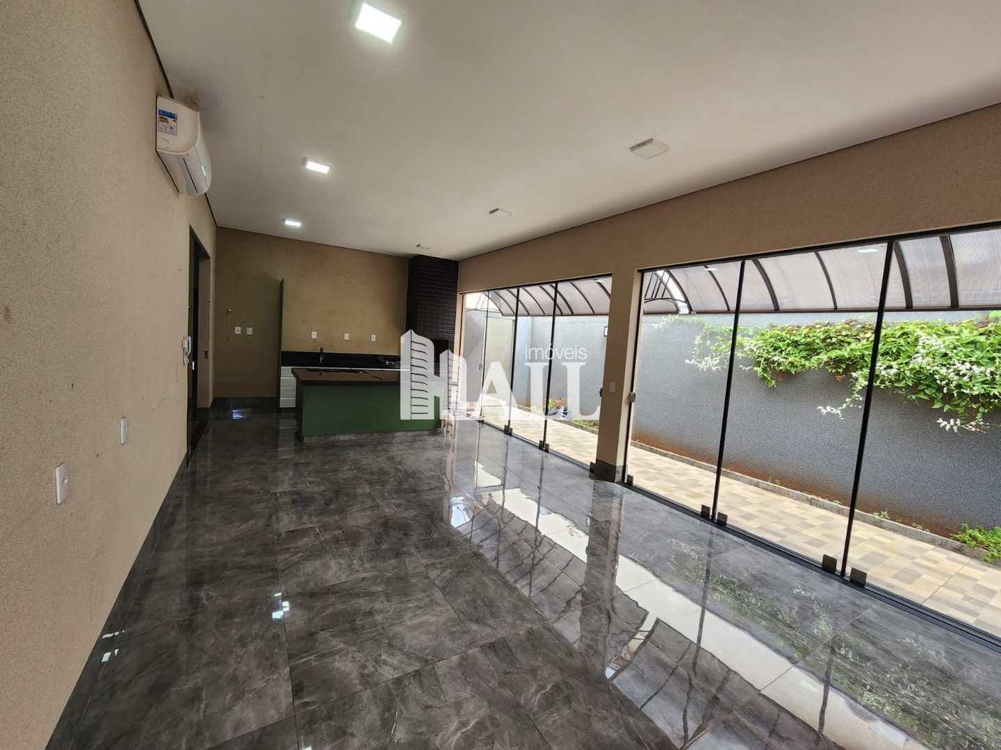 Casa à venda com 4 quartos, 264m² - Foto 6