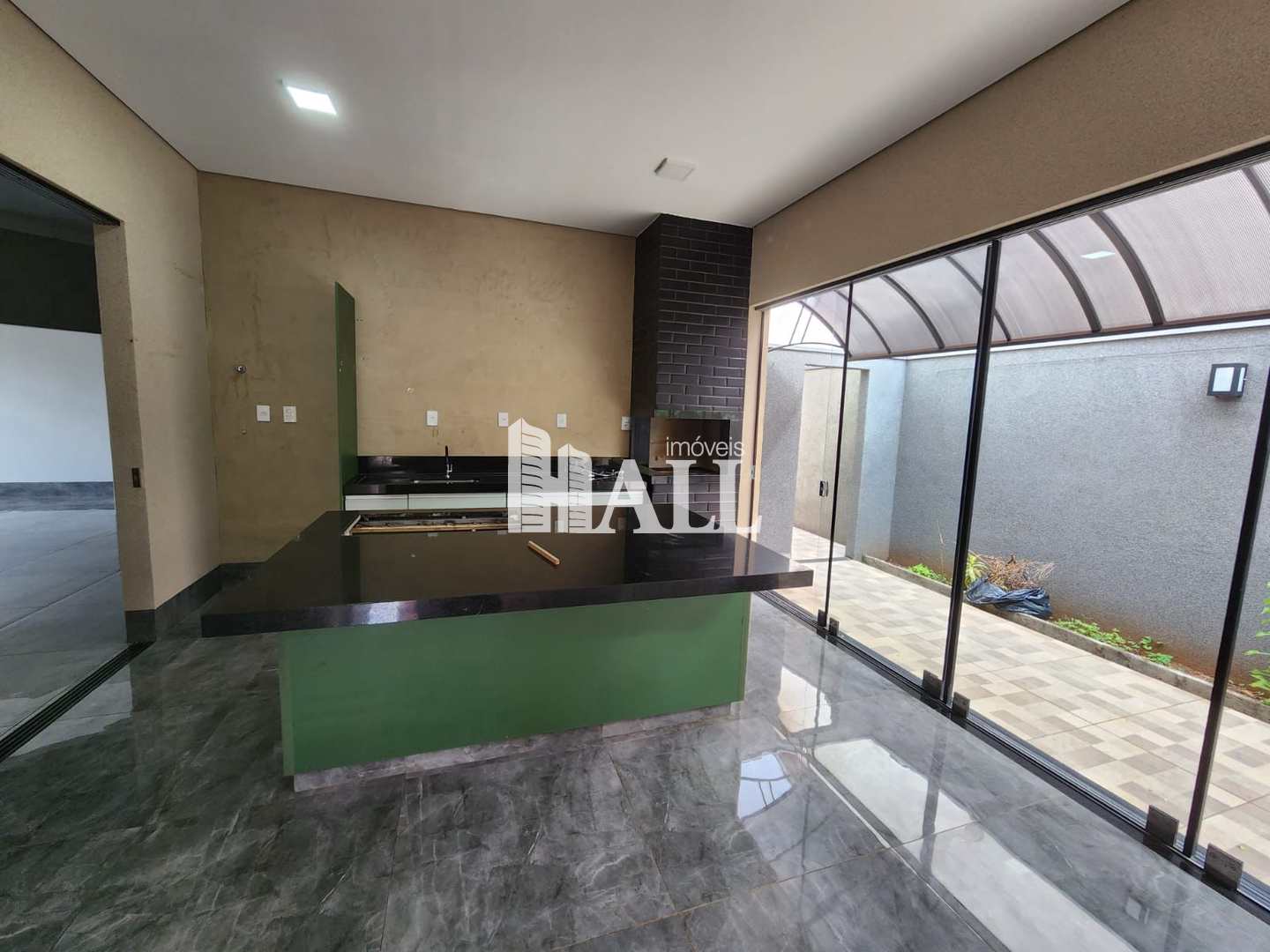 Casa à venda com 4 quartos, 264m² - Foto 4