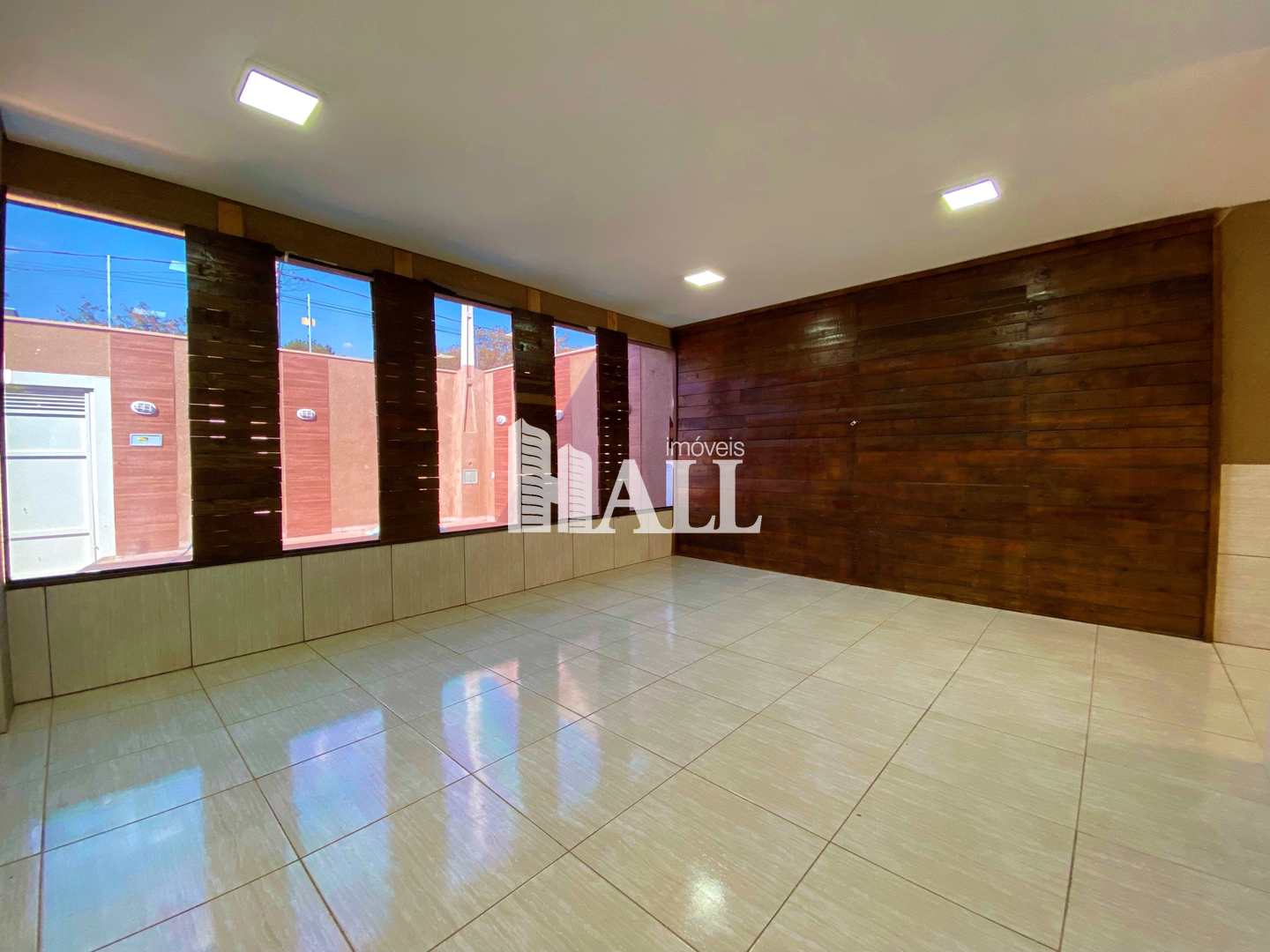 Casa à venda com 2 quartos, 180m² - Foto 4